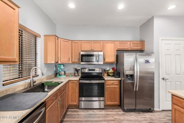 2328 E GREENLEE Avenue, Apache Junction, AZ 85119