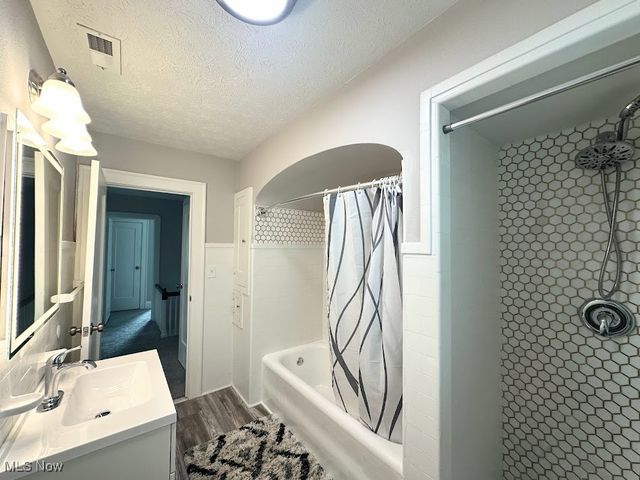 3190 Warrington Road, Shaker Heights, OH 44120