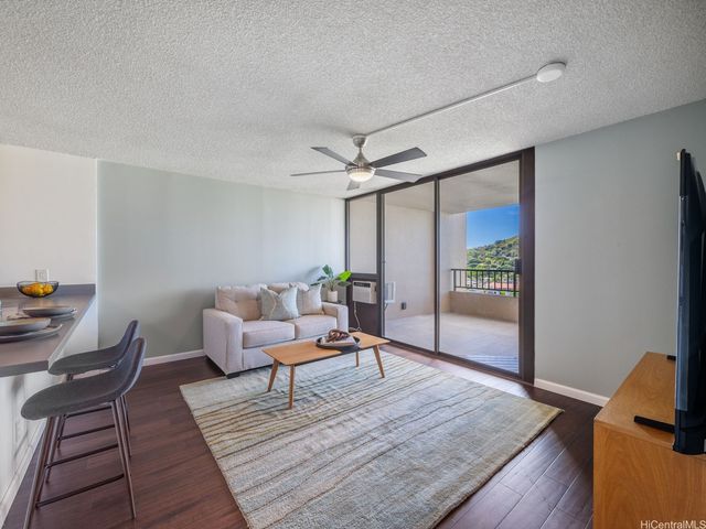55 S Judd Street 1303, Honolulu, HI 96817