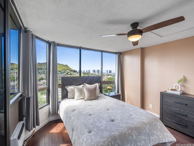 55 S Judd Street 1303, Honolulu, HI 96817