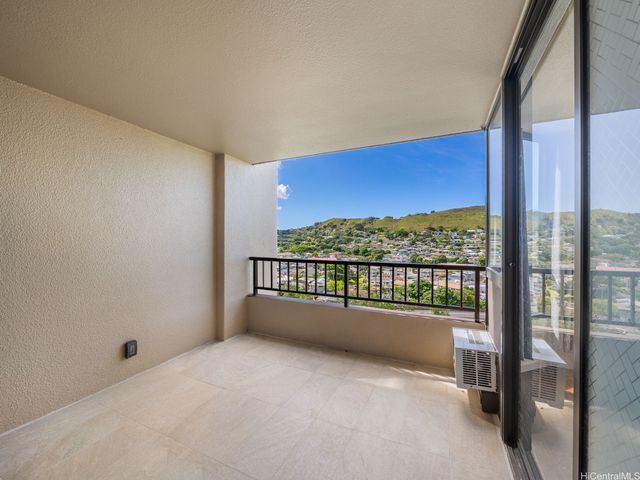 55 S Judd Street 1303, Honolulu, HI 96817