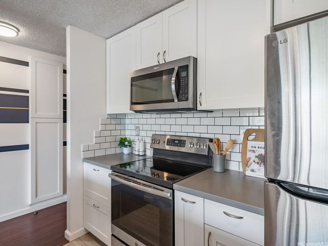 55 S Judd Street 1303, Honolulu, HI 96817