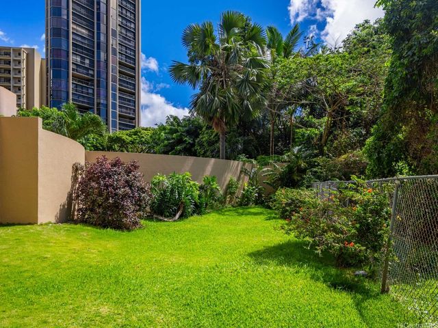 55 S Judd Street 1303, Honolulu, HI 96817