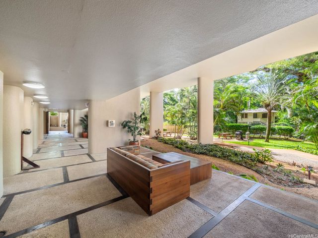 55 S Judd Street 1303, Honolulu, HI 96817