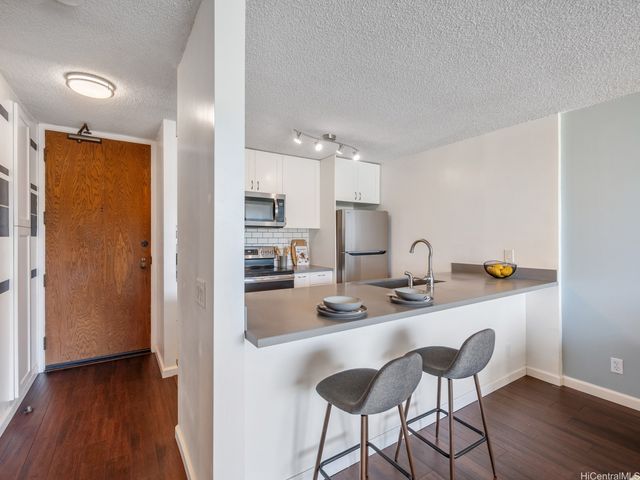 55 S Judd Street 1303, Honolulu, HI 96817