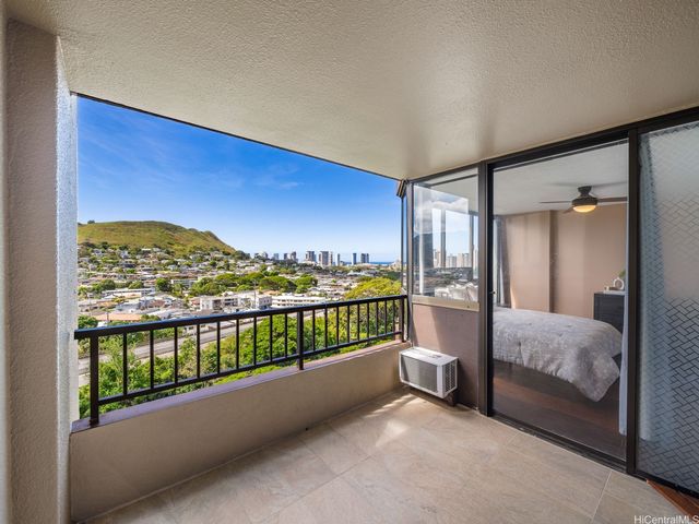 55 S Judd Street 1303, Honolulu, HI 96817