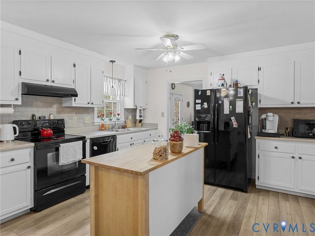 7706 Northern Dancer Ct, Midlothian, VA 23112