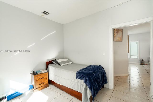 17082 NW 11th St, Pembroke Pines, FL 33028