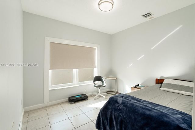 17082 NW 11th St, Pembroke Pines, FL 33028