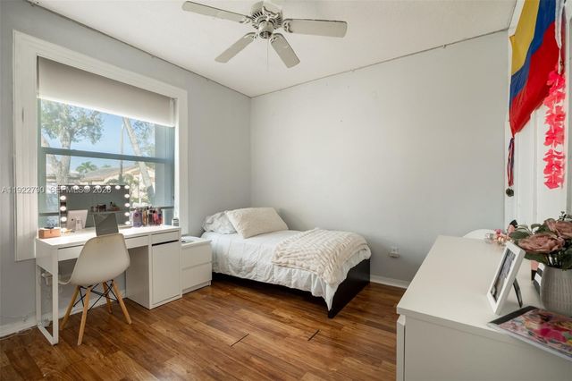 17082 NW 11th St, Pembroke Pines, FL 33028