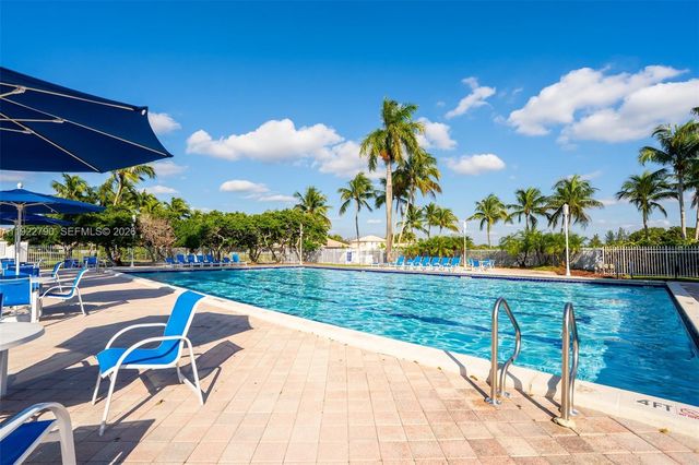 17082 NW 11th St, Pembroke Pines, FL 33028