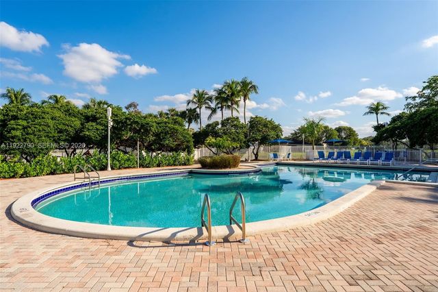 17082 NW 11th St, Pembroke Pines, FL 33028