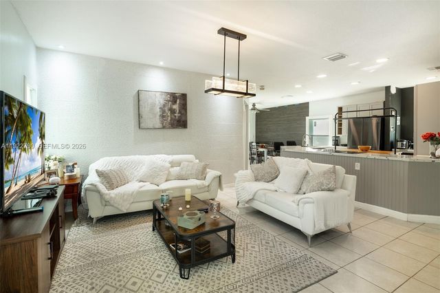 17082 NW 11th St, Pembroke Pines, FL 33028