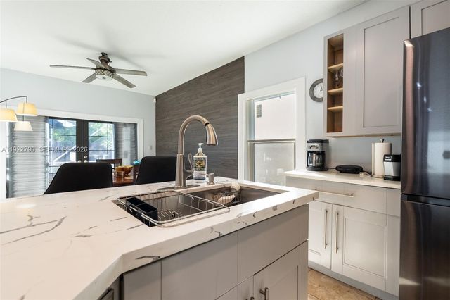 17082 NW 11th St, Pembroke Pines, FL 33028