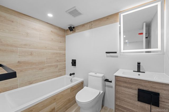 518 E 29th Street, Brooklyn, NY 11210