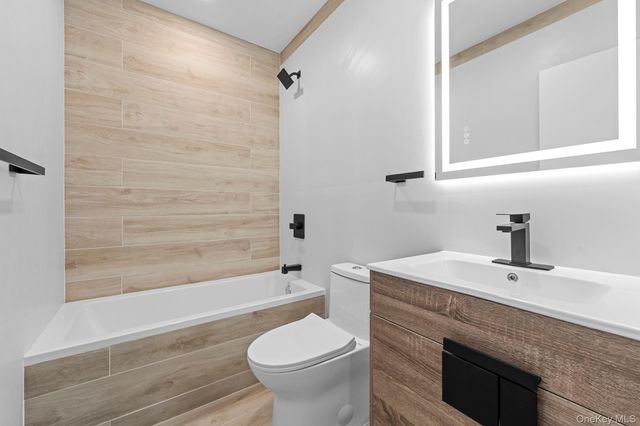 518 E 29th Street, Brooklyn, NY 11210