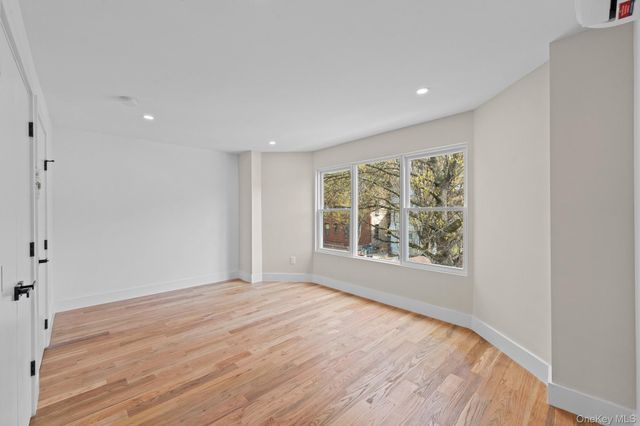 518 E 29th Street, Brooklyn, NY 11210