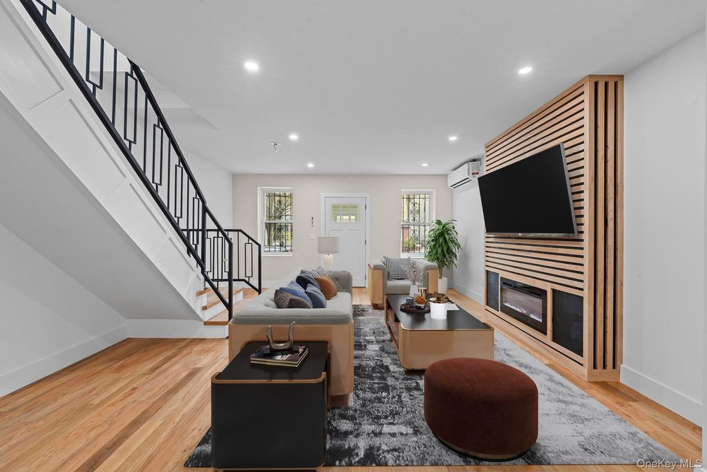 518 E 29th Street, Brooklyn, NY 11210