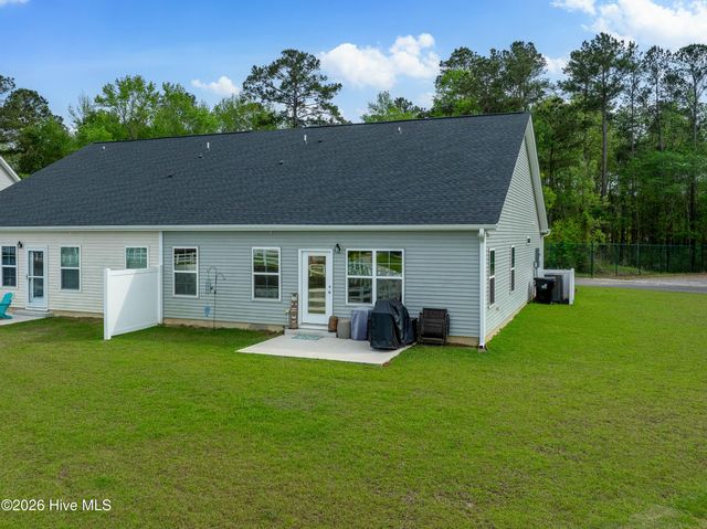 8697 Radcliff Drive NW, Calabash, NC 28467