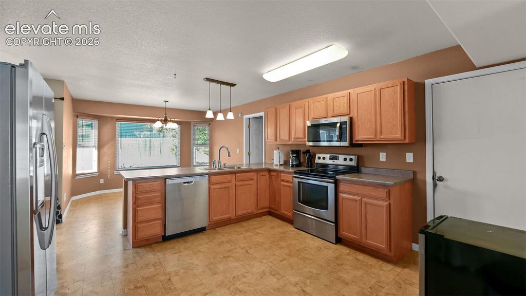 8041 Willowick Court, Colorado Springs, CO 80925 — photo 5