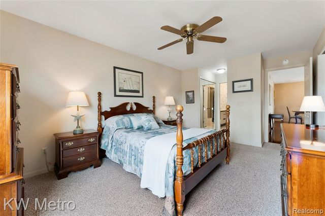 302 Country Club Drive, Saint Clair Shores, MI 48082