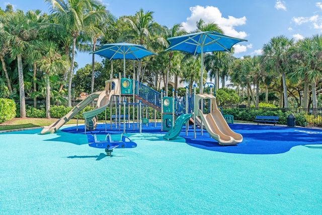 9147 Dupont Place, Wellington, FL 33414