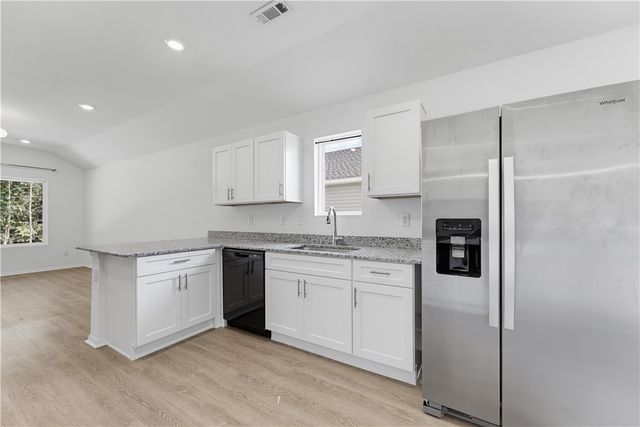 3258 S Bayou Alley, Fayetteville, AR 72701