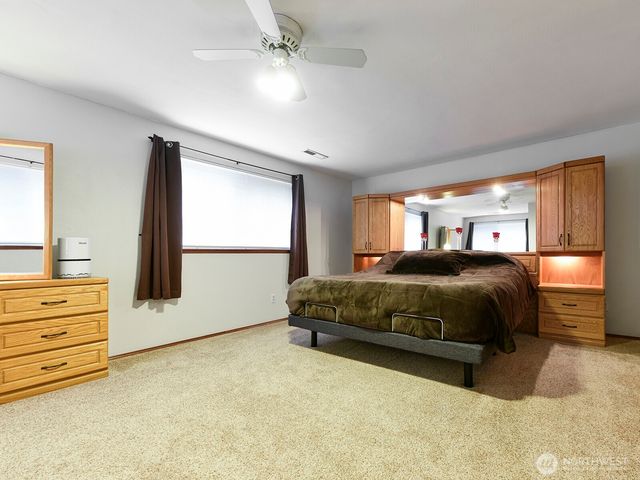 8202 48th Street Ct W, University Place, WA 98467