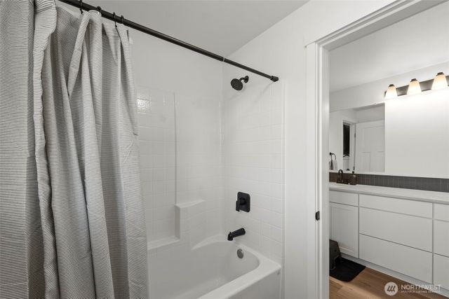 5946 SE Lake Valley Road, Port Orchard, WA 98367