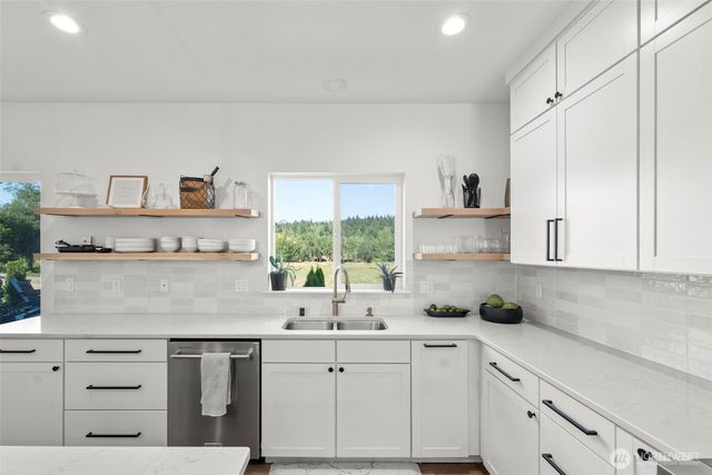 5946 SE Lake Valley Road, Port Orchard, WA 98367