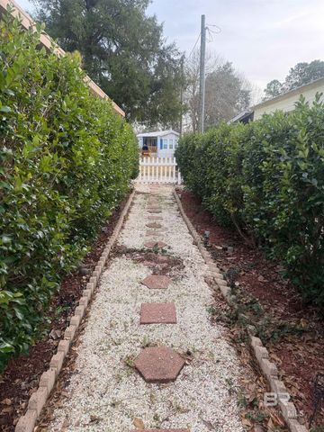 535 Buena Vista Drive, Lillian, AL 36549