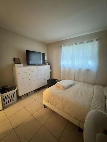 101 NE 41st Street 17A, Oakland Park, FL 33334