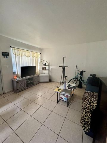 101 NE 41st Street 17A, Oakland Park, FL 33334