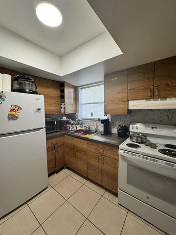 101 NE 41st Street 17A, Oakland Park, FL 33334