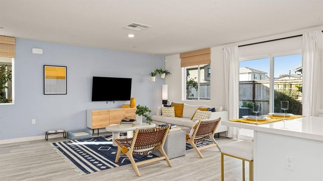 8041 Whippersnapper Way, Roseville, CA 95747