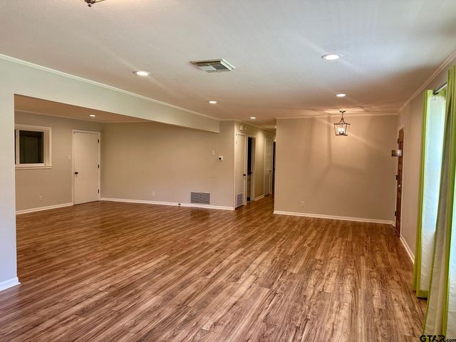 2020 Elgem St, Tyler, TX 75701