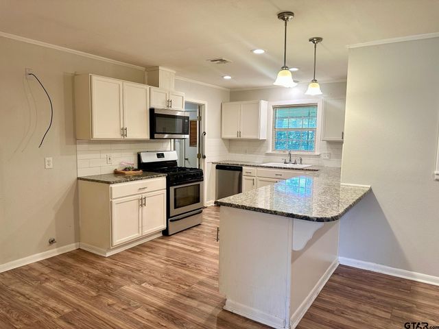 2020 Elgem St, Tyler, TX 75701