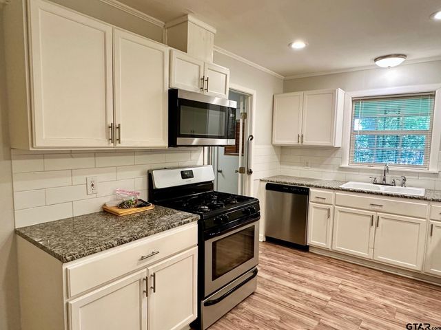 2020 Elgem St, Tyler, TX 75701