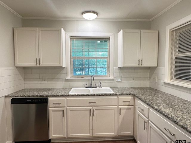 2020 Elgem St, Tyler, TX 75701