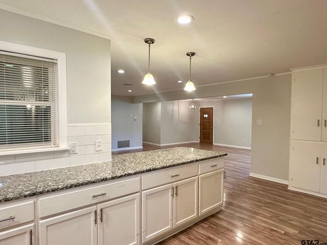 2020 Elgem St, Tyler, TX 75701