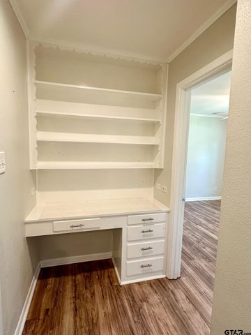 2020 Elgem St, Tyler, TX 75701