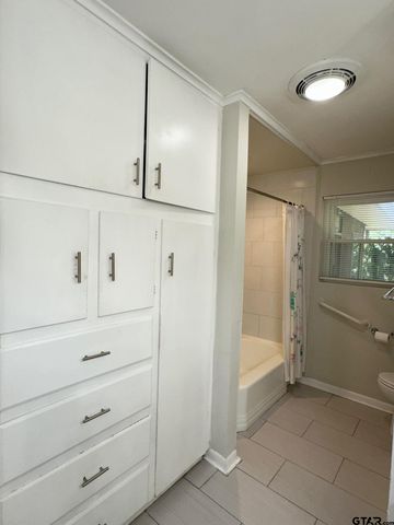 2020 Elgem St, Tyler, TX 75701