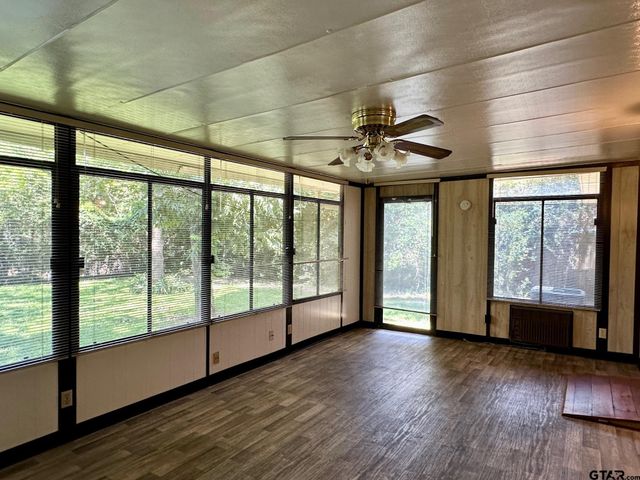 2020 Elgem St, Tyler, TX 75701