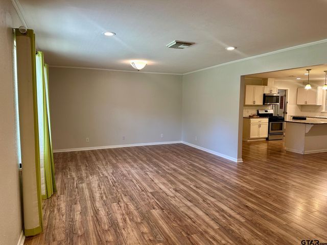 2020 Elgem St, Tyler, TX 75701