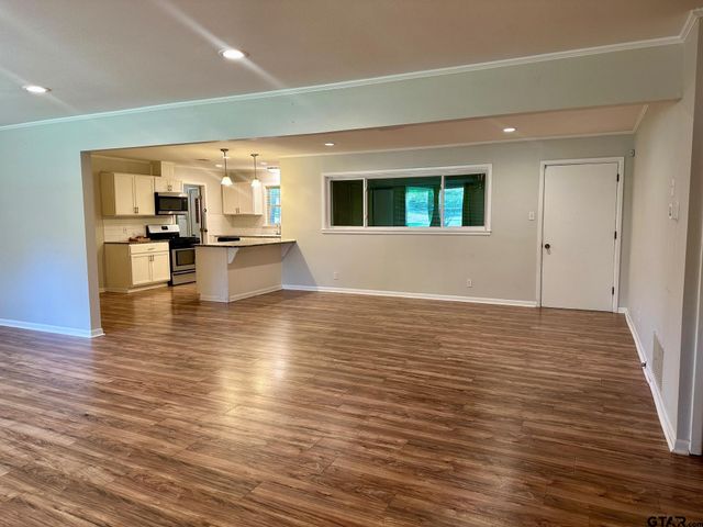 2020 Elgem St, Tyler, TX 75701