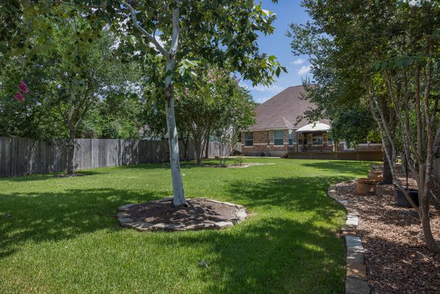 929 N Horton Street, La Grange, TX 78945