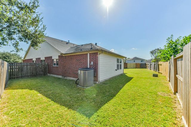 8706 Rainesville Lane Lane, Houston, TX 77075