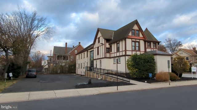 400 N BROAD ST, Lansdale, PA 19446