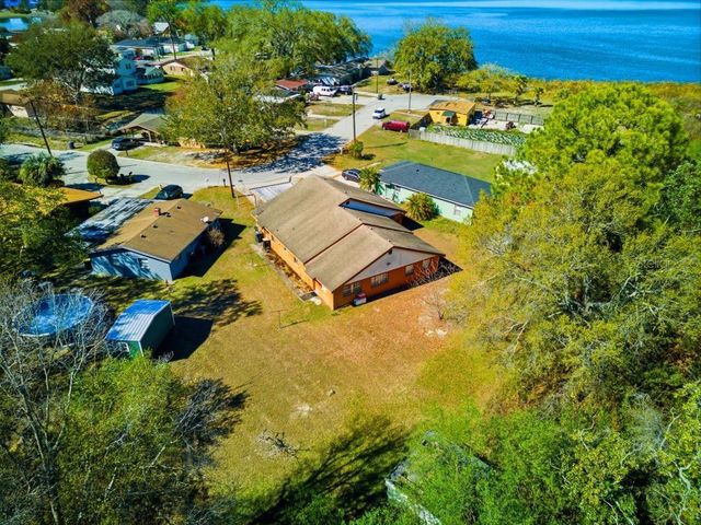 111 SUNSET DRIVE E, Winter Haven, FL 33881