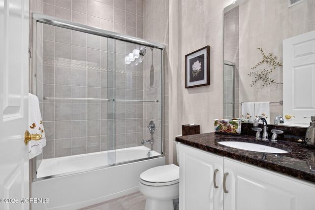14 Crooked Stick Place, Monroe, NJ 08831